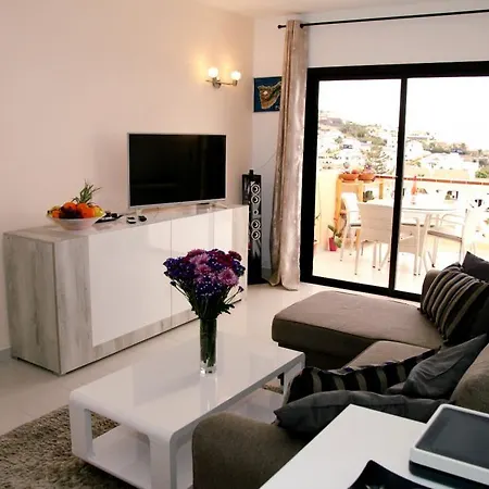 Paradise Court Apartment